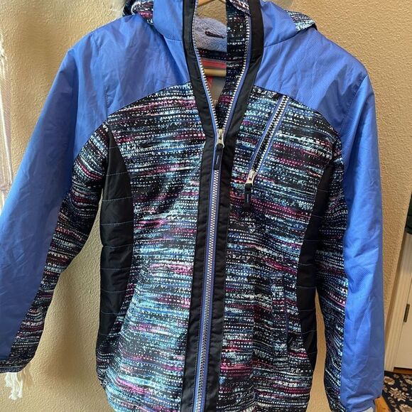 Free Country Girls Winter Coat Faux Fur Hood Gorgeous Colors! M 10/12 - Picture 2 of 14